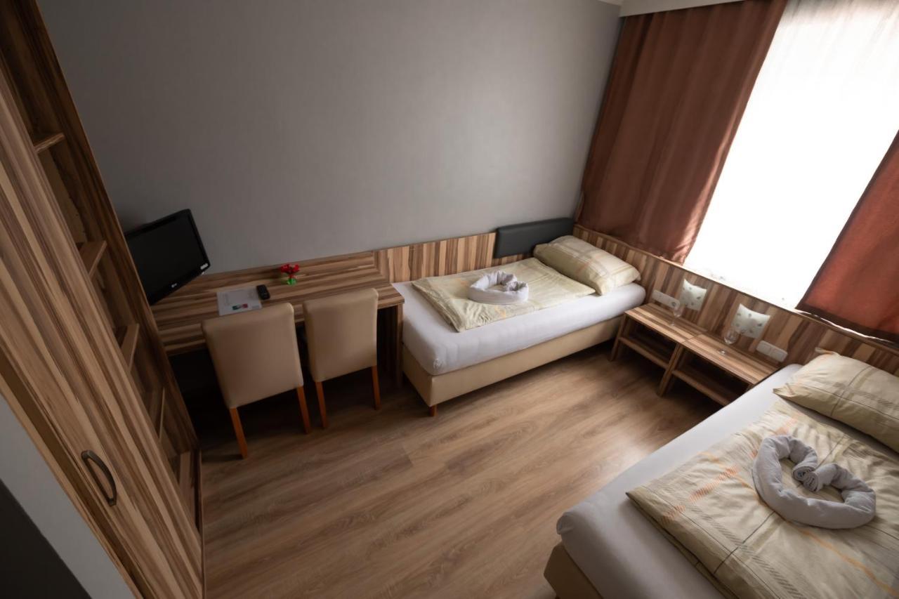 Hotel Am Limes 엔스 외부 사진
