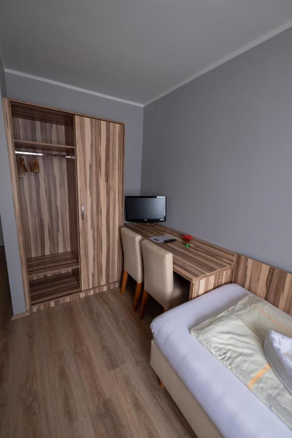 Hotel Am Limes 엔스 외부 사진