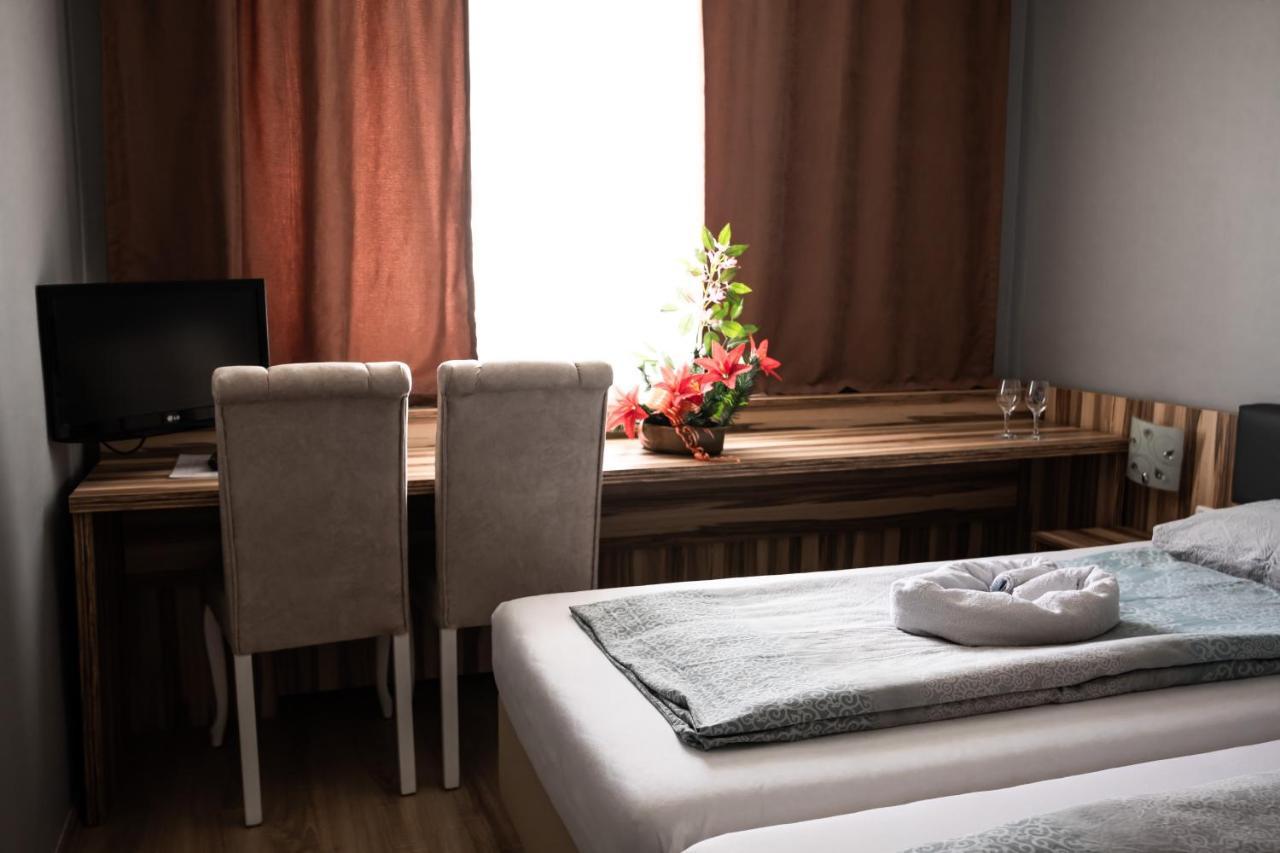 Hotel Am Limes 엔스 외부 사진